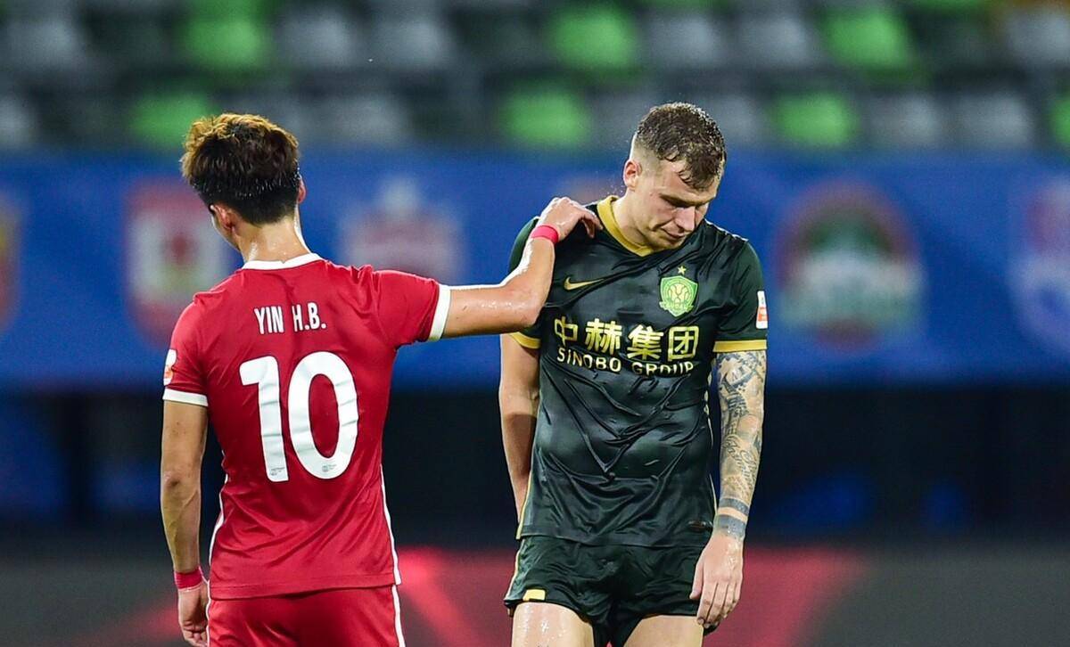 关于西甲转会期再迎强敌，达拉斯独行侠门线救险，主帅态度——压力陡增，球探报告显示潜力的信息