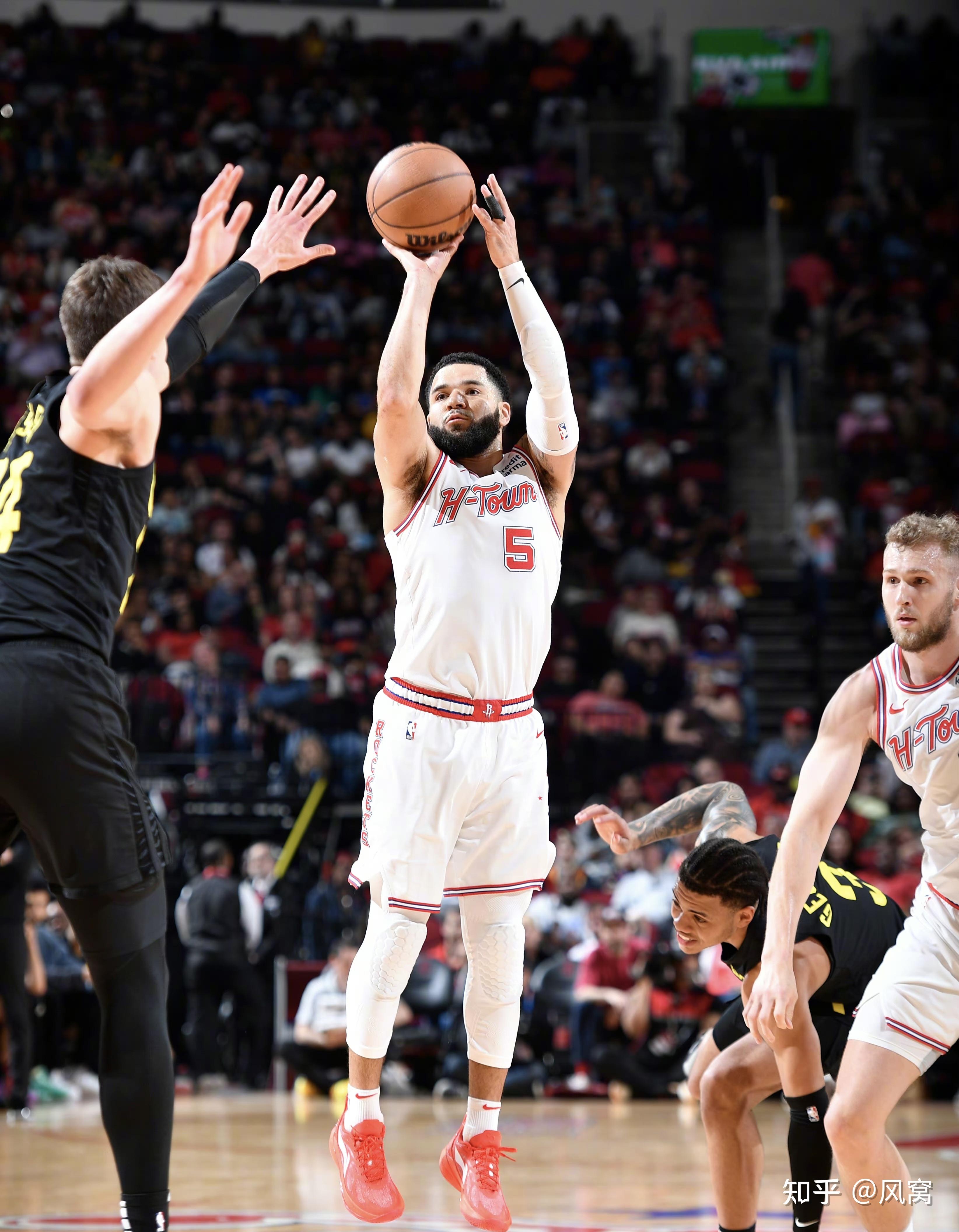 意甲赛程吃紧，休斯敦火箭国际比赛日门线救险，管理层满意，年轻球员得到机会的简单介绍