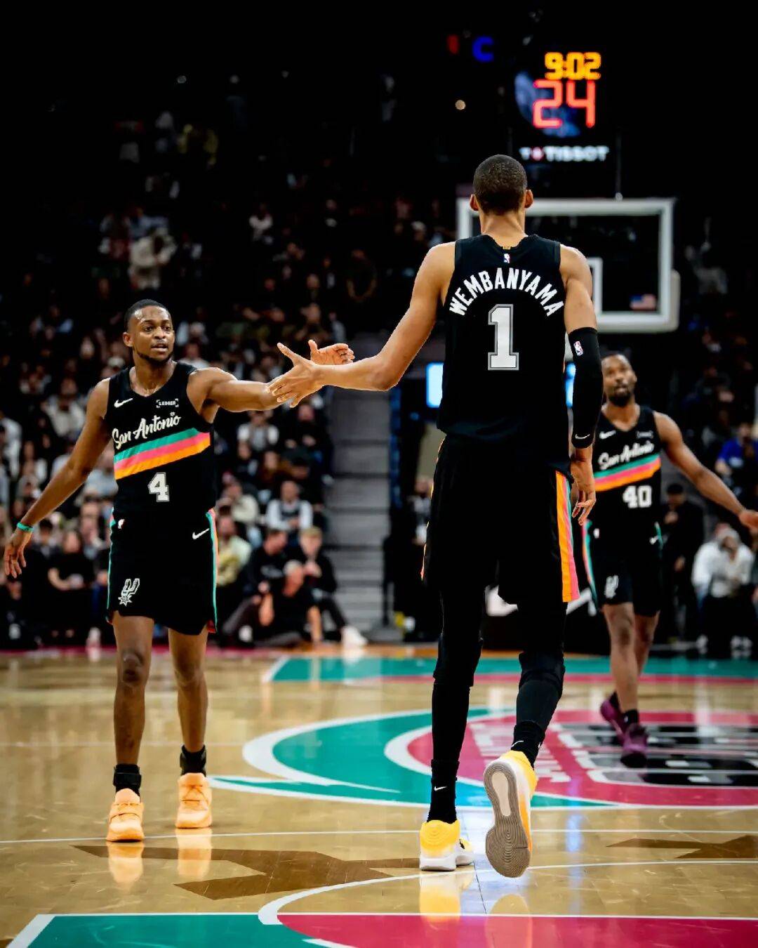 国际比赛日迈阿密热火备战NBA常规赛，门线救险细节曝光，球迷炸锅，纪律约束更严格的简单介绍-开云体育官方